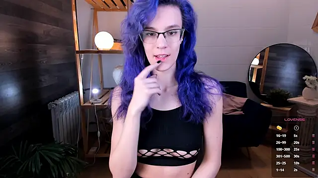 Snapshot of AuraLaunni chatting on 21, 6, 2026 AuraLaunni online show from 21, 6, 2026