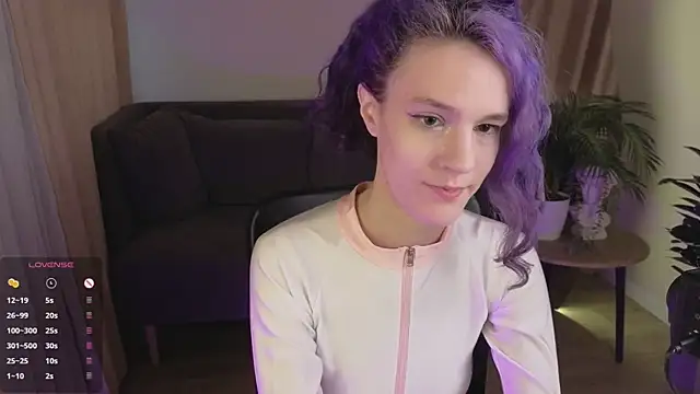 AuraLaunni online show from 12, 4, 2026