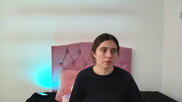 Snapshot of Cherry_Boomxx chatting on 24, 2, 2026 Cherry Boomxx online show from 24, 2, 2026