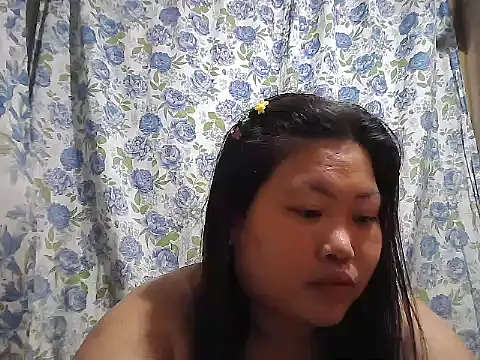 Snapshot of pinay_rose14 chatting on 2, 3, 2026 pinay rose14 online show from 2, 3, 2026