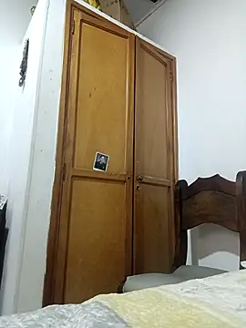 DaisyPassio online show from 8, 3, 2026