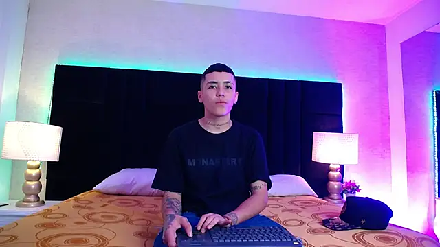 Raven Cox online show from 13, 1, 2026