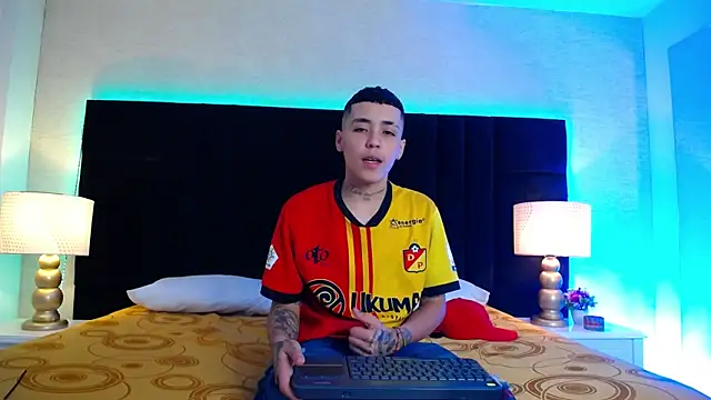 Raven Cox online show from 12, 1, 2026