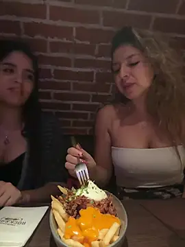 bebitas2  online show from 12, 4, 2026