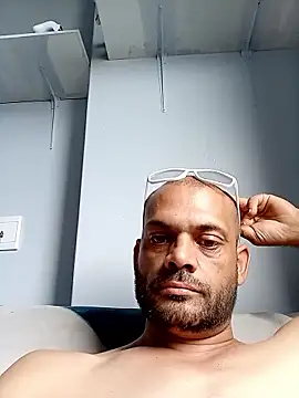 someone2lookAT online show from 12, 1, 2026