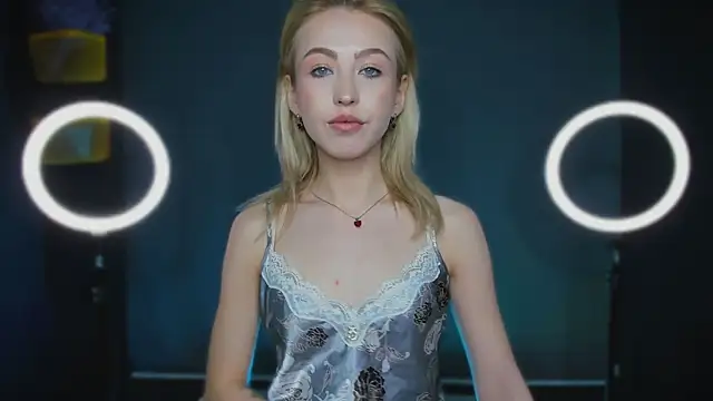 Moon Silk online show from 13, 1, 2026