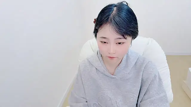 Onefiona online show from 18, 4, 2026