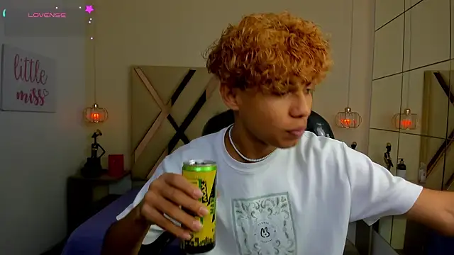 Snapshot of Anyelo_Twink chatting on 18, 7, 2026 Anyelo Twink online show from 18, 7, 2026