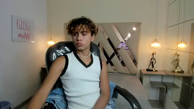 Anyelo Twink online show from 12, 3, 2026