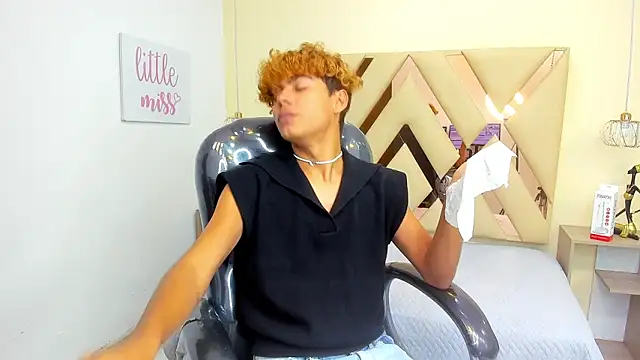 Anyelo Twink online show from 31, 1, 2026