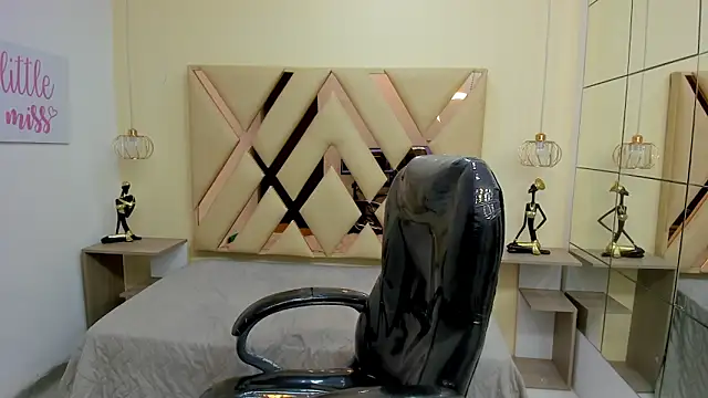 Anyelo Twink online show from 4, 2, 2026