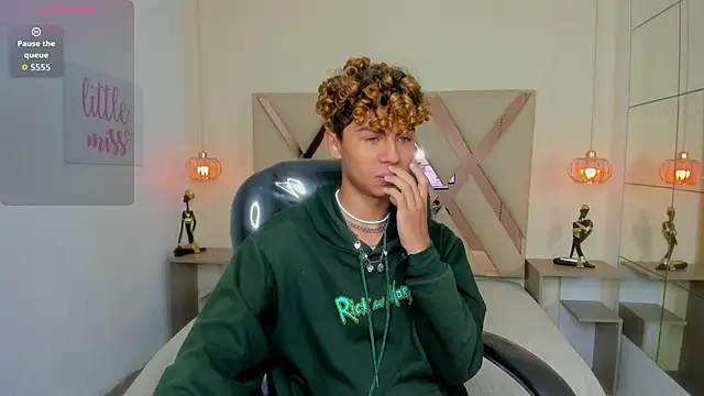 Anyelo Twink online show from 24, 4, 2026