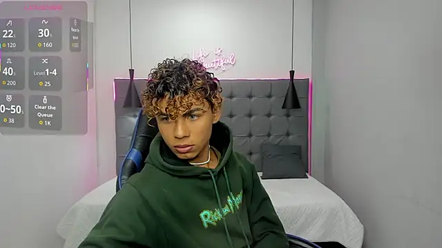 Anyelo Twink online show from 11, 4, 2026