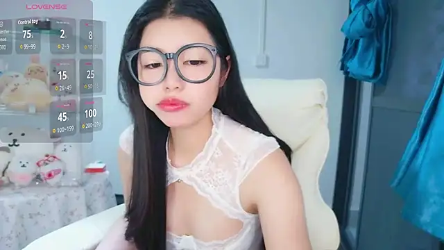 -XiaoYu-777 online show from 8, 4, 2026