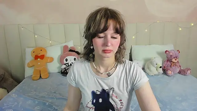 Snapshot of AdeleSilvy chatting on 22, 6, 2026 AdeleSilvy online show from 22, 6, 2026