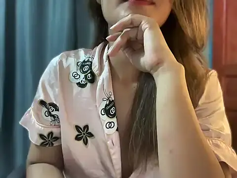 Snapshot of Lovely_mommy chatting on 24, 2, 2026 Lovely mommy online show from 24, 2, 2026