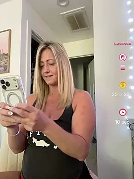 FoxyMillie online show from 2, 6, 2026