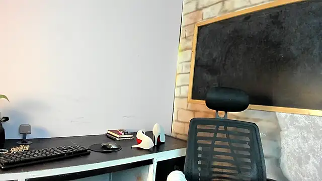 milenahot  69 online show from 24, 3, 2026