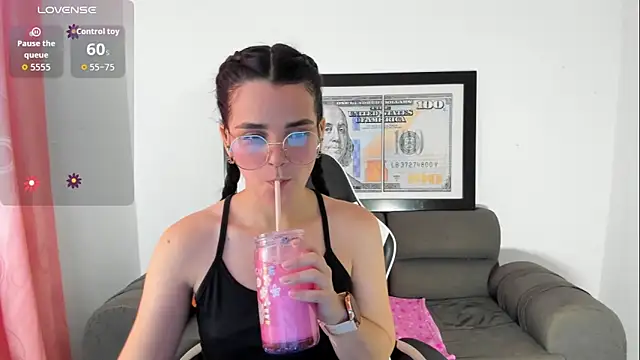 LucianaMoreau online show from 19, 3, 2026