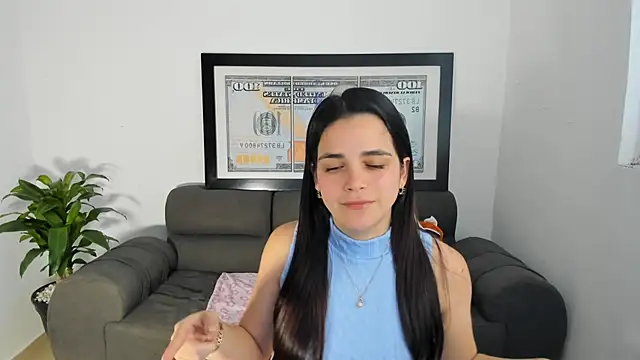 LucianaMoreau online show from 7, 3, 2026