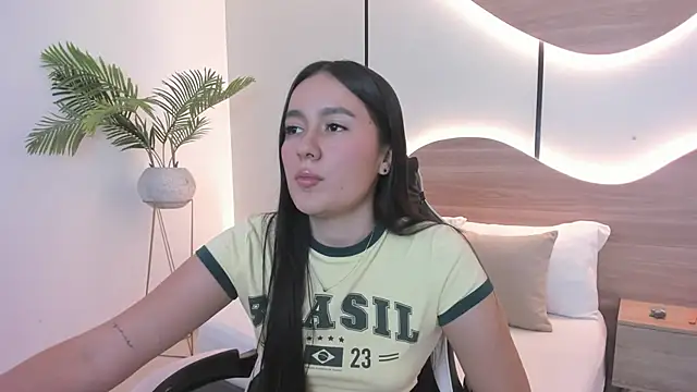 Snapshot of mia_slora chatting on 25, 6, 2026 mia slora online show from 25, 6, 2026