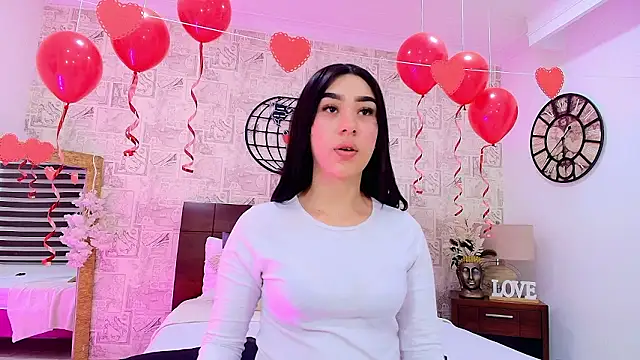 emily clarkk  online show from 7, 2, 2026