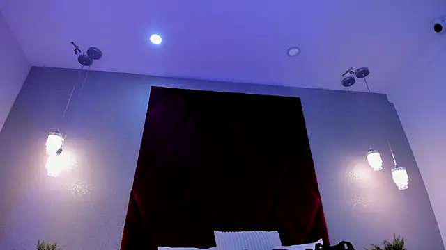 emily clarkk  online show from 16, 3, 2026