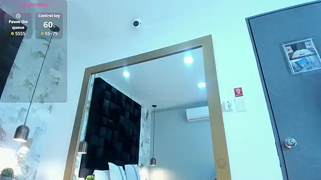 emily clarkk  online show from 9, 3, 2026