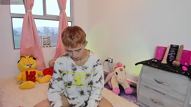 Maiky Cooper01 online show from 13, 2, 2026