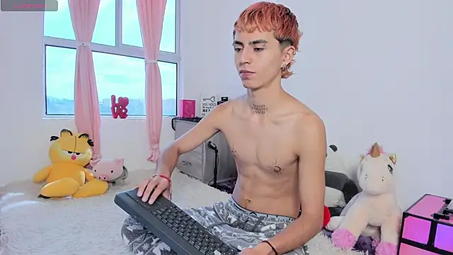 Maiky Cooper01 online show from 13, 3, 2026