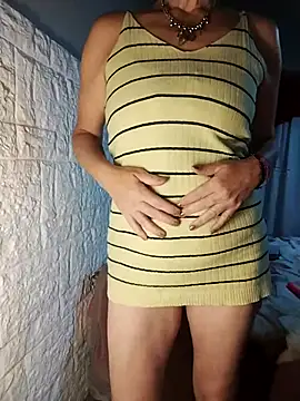 Juguetonafogosa5 online show from 26, 3, 2026