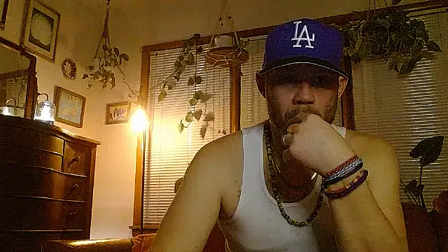 Snapshot of marcus_graves_13 chatting on 4, 2, 2026 marcus graves 13 online show from 4, 2, 2026