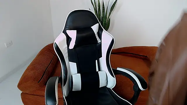 DarrenColleen online show from 15, 4, 2026