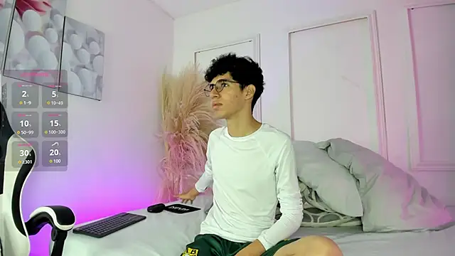 Snapshot of ian_and_austin chatting on 14, 1, 2026 ian and austin online show from 14, 1, 2026