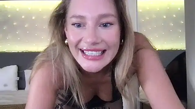 Snapshot of Stella_muse chatting on 28, 3, 2026 Stella muse online show from 28, 3, 2026