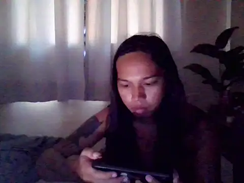 LOVELYMAYUMIE online show from 6, 4, 2026