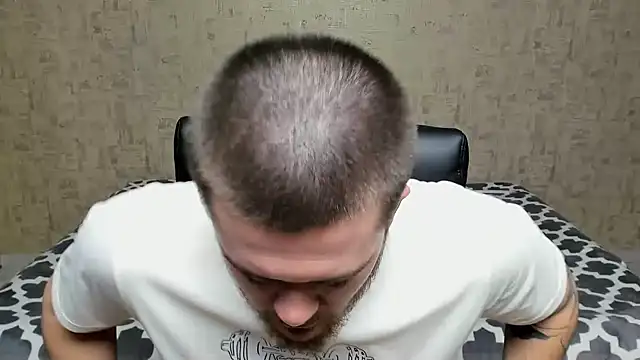 Snapshot of Well_boy chatting on 2, 4, 2026 Well boy online show from 2, 4, 2026