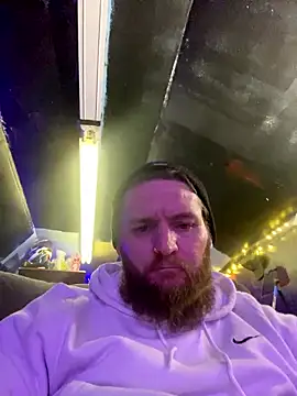 JonathanLongtree919 online show from 14, 1, 2026