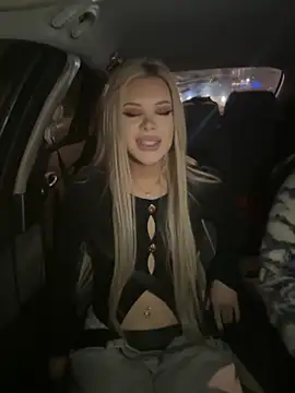 AlyssaFoxx  online show from 22, 3, 2026