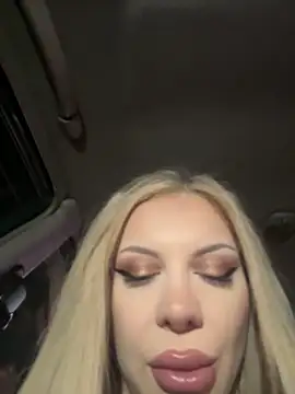 AlyssaFoxx  online show from 15, 2, 2026