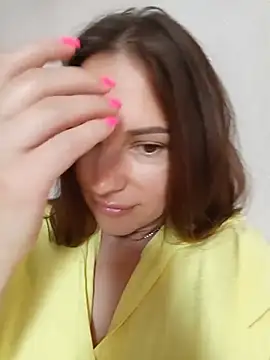 Snapshot of She-Moon chatting on 10, 6, 2026 She-Moon online show from 10, 6, 2026