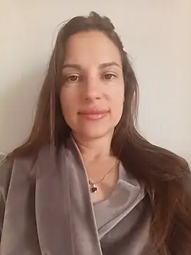Snapshot of She-Moon chatting on 10, 7, 2026 She-Moon online show from 10, 7, 2026