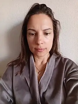 Snapshot of She-Moon chatting on 18, 7, 2026 She-Moon online show from 18, 7, 2026