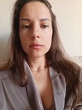 Snapshot of She-Moon chatting on 27, 6, 2026 She-Moon online show from 27, 6, 2026