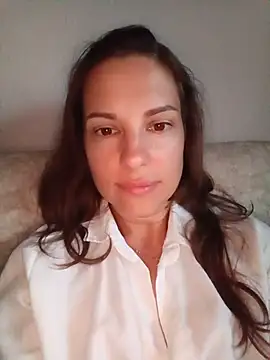 Snapshot of She-Moon chatting on 4, 7, 2026 She-Moon online show from 4, 7, 2026