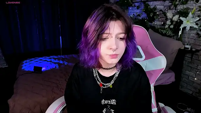 Ashley Veil online show from 28, 7, 2026