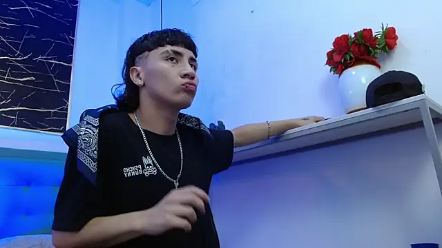 XanderGrey8 online show from 9, 2, 2026