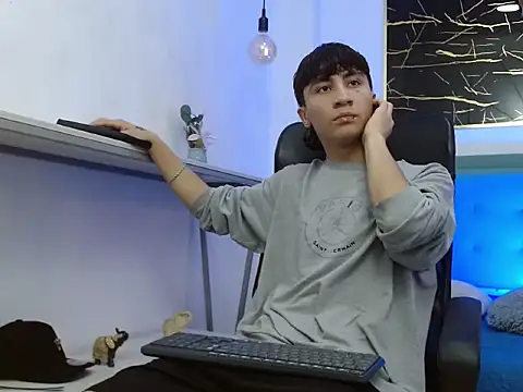 XanderGrey8 online show from 2, 2, 2026