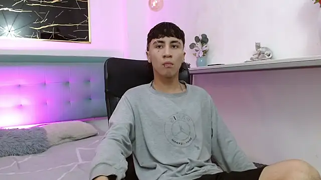 XanderGrey8 online show from 10, 2, 2026