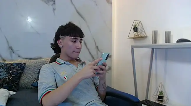 XanderGrey8 online show from 19, 4, 2026